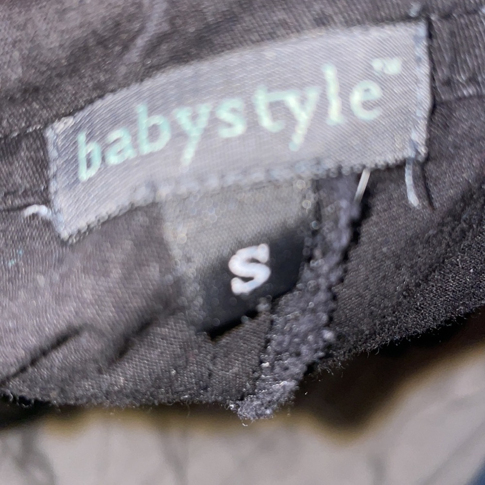 BabyStyle Maternity Capris - Picture 7 of 7